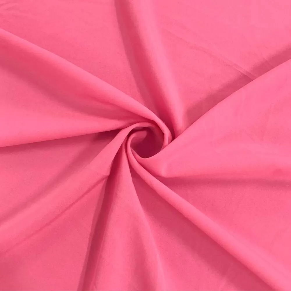 Crepe Porcelana 96% Poliéster 4% Elastano 1,47m Largura - Rosa chiclets Crepe Porcelana 96% Poliéster 4% Elastano 1,47m Largura - Rosa chiclets