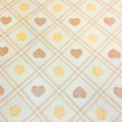 Manta Fleece 3D Xadrez com Coração 100% Poliéster 1,60m largura - Amarelo bebê