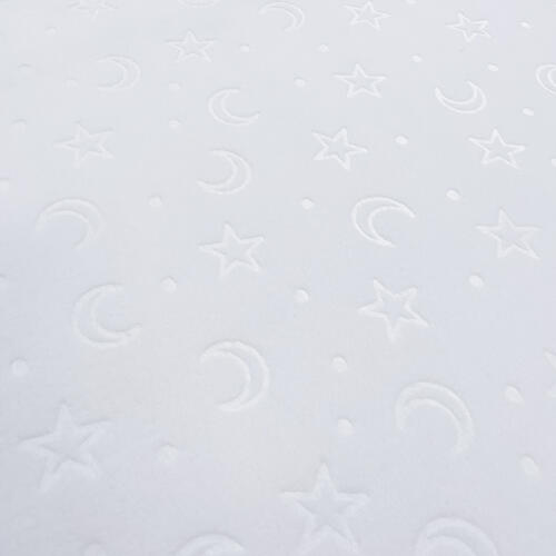 Manta Fleece Calandrada Infantil Lua e Estrela 100% Poliéster 1,60m Largura - Branco