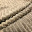 Manta Fleece com Relevo Jacquard 100% Poliéster 2.50m Largura - Taupe (café com leite) Manta Fleece com Relevo Jacquard 100% Poliéster 2.50m Largura - Taupe (café com leite)
