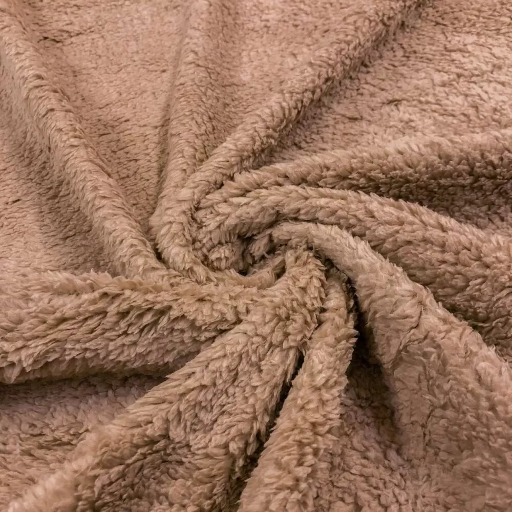 Manta Sherpa 100% Poliéster 1,60m Largura - Bege fendi Manta Sherpa 100% Poliéster 1,60m Largura - Bege fendi