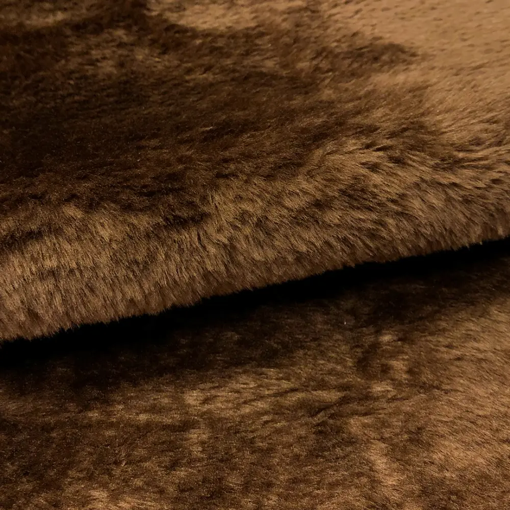 Pelúcia Lisa 12mm de Altura - 1,50m largura - Marrom chocolate Pelúcia Lisa 12mm de Altura - 1,50m largura - Marrom chocolate