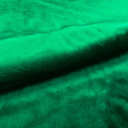 Pelúcia Lisa 12mm de Altura - 1,50m largura - Verde bandeira