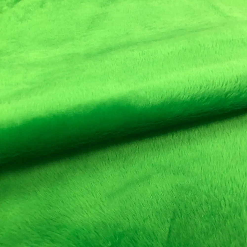 Pelúcia Lisa 12mm de Altura - 1,50m largura - Verde neon Pelúcia Lisa 12mm de Altura - 1,50m largura - Verde neon